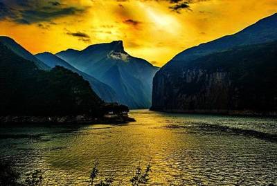 三峽之巔，勇者之約！本周末開啟一場滌蕩心靈的山水挑戰之旅